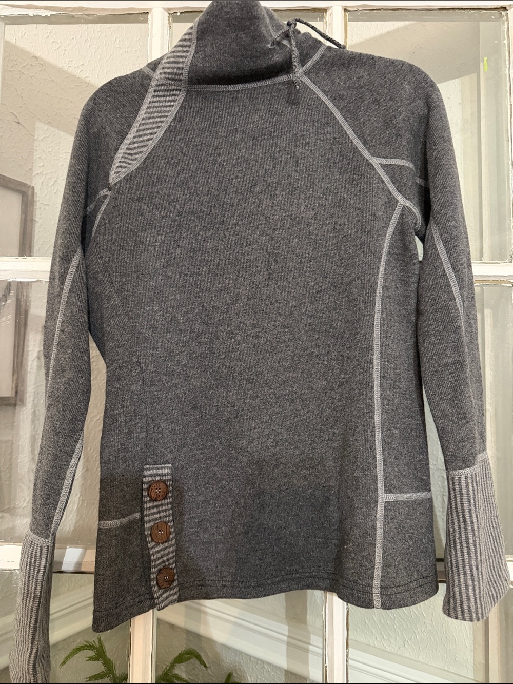 Prana Women’s Cozy Gray Button-Side Knit Pullover